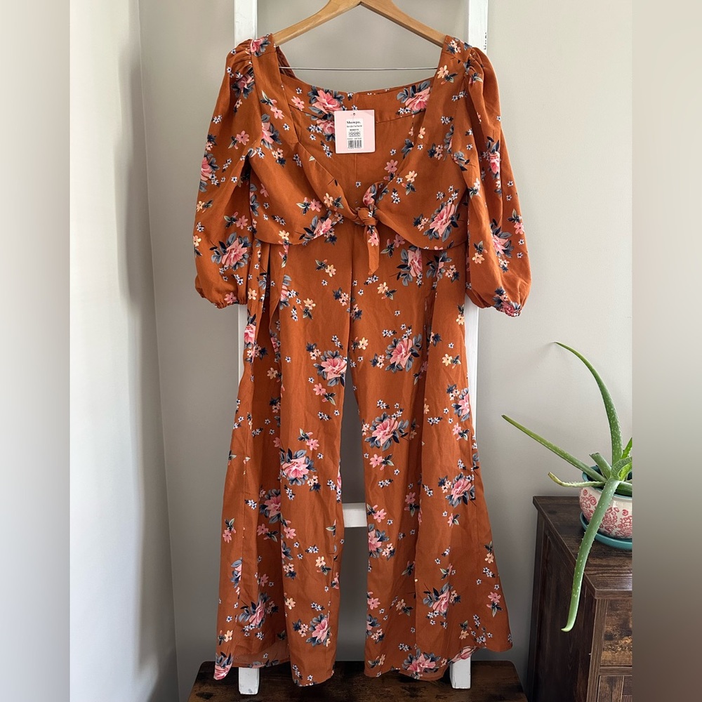 NWT 2-Piece Showpo Star Is Born Pants and Crop Top Set